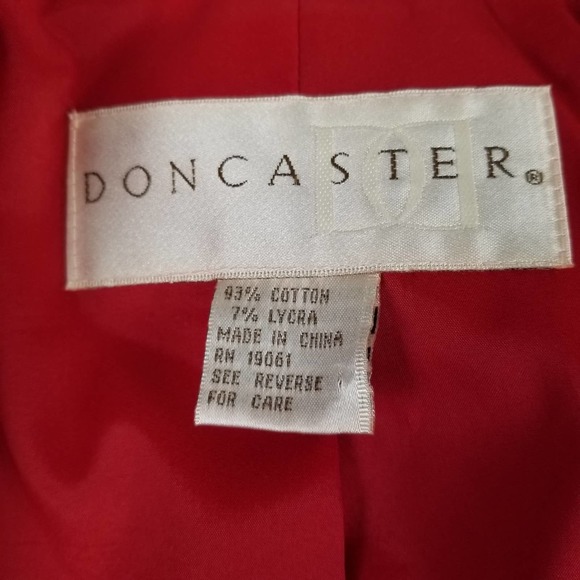 Doncaster Red Jacket Silver Zip Front  Pockets Lined Lovely Size 8 - Picture 5 of 5